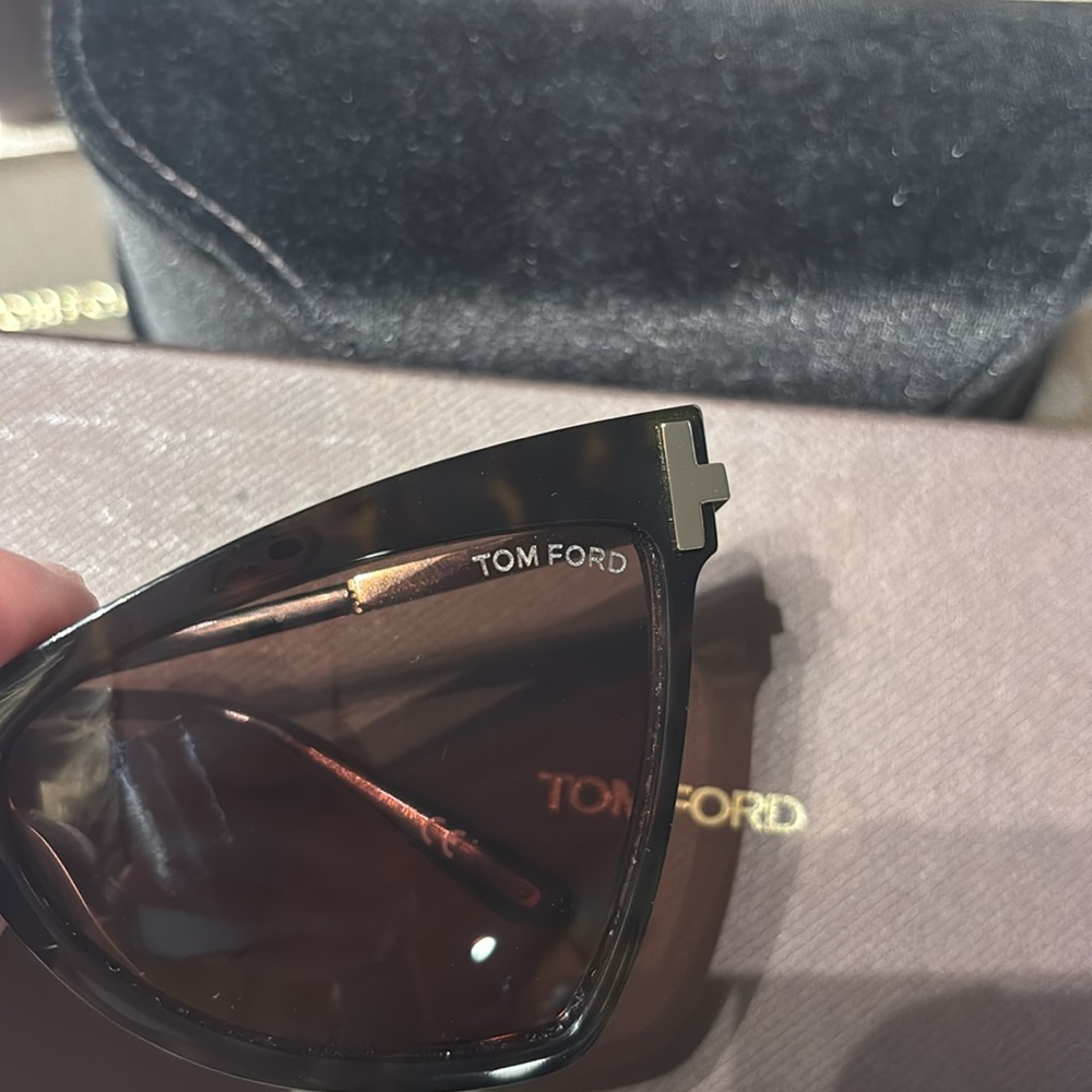 Tom Ford Tallulah Sunglasses - Picture 2 of 9